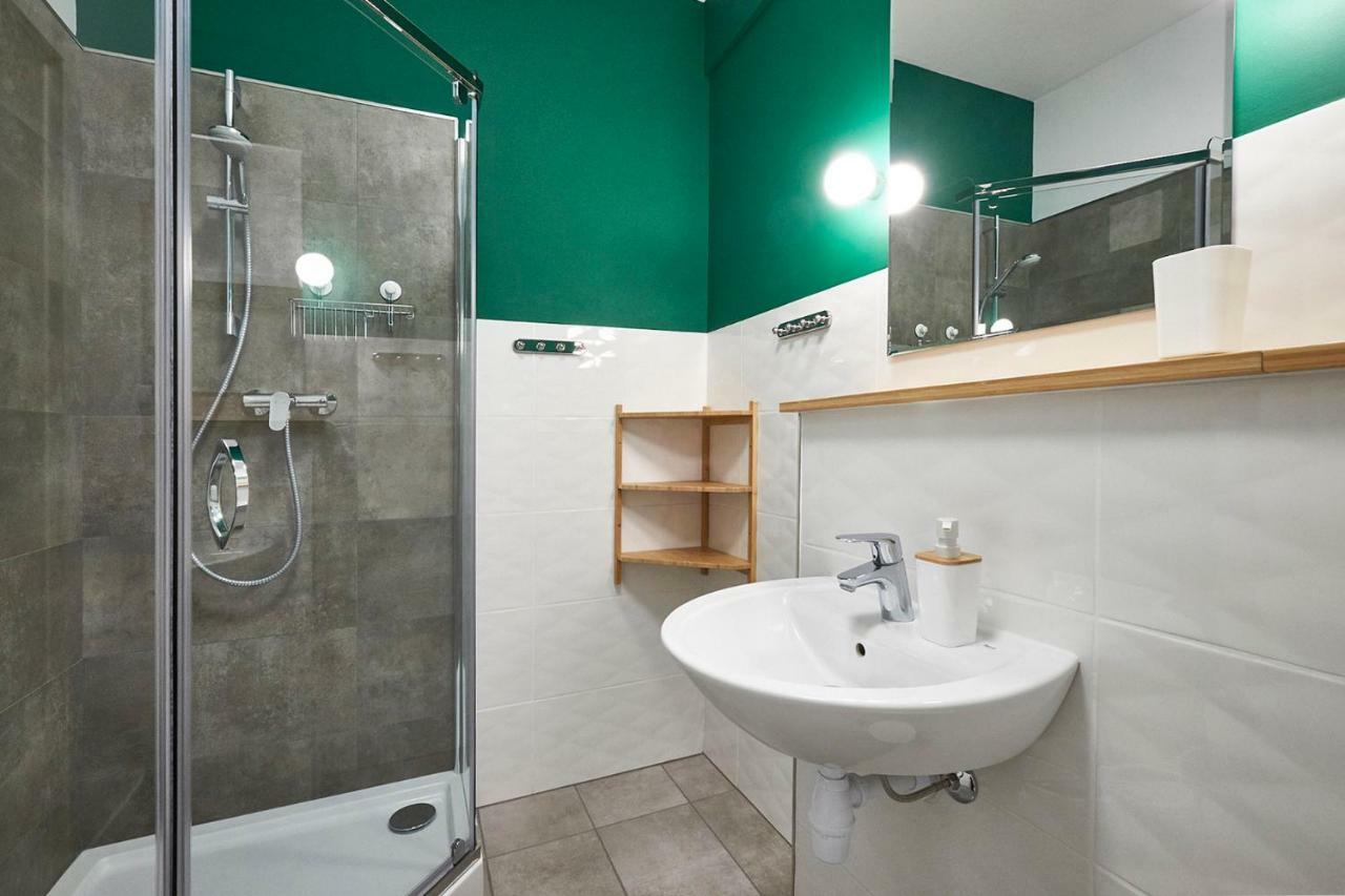 Modern Apartment In Varsavia Esterno foto